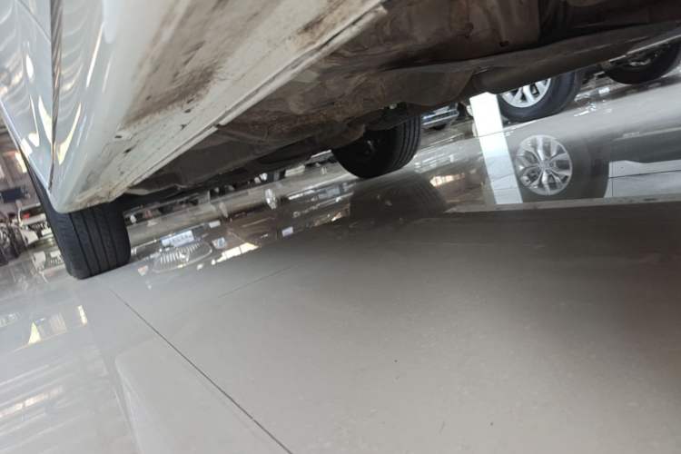 Used Mitsubishi Outlander 2021 2.0L Two-Wheel Drive Comfort Edition 5 Seats Left Side Sill
