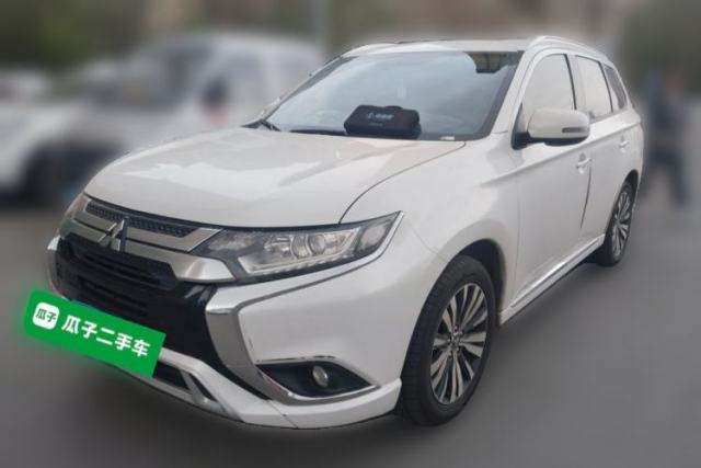 Used Mitsubishi Outlander 2021 2.0L Two-Wheel Drive Comfort Edition 7 Seats