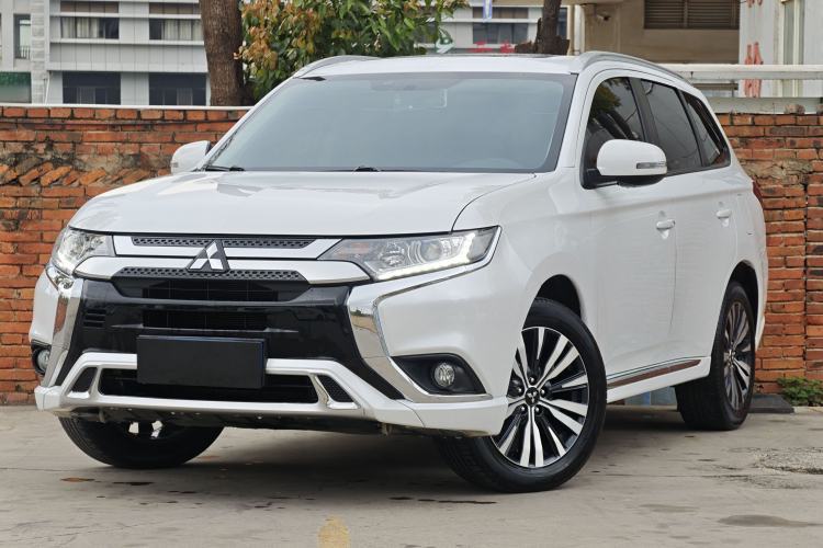Used Mitsubishi Outlander 2021 2.0L Two-Wheel Drive Comfort Edition 7 Seats Guazi used car, China used car export, Used car for sale, Used  cars, Cheapest cars for sale