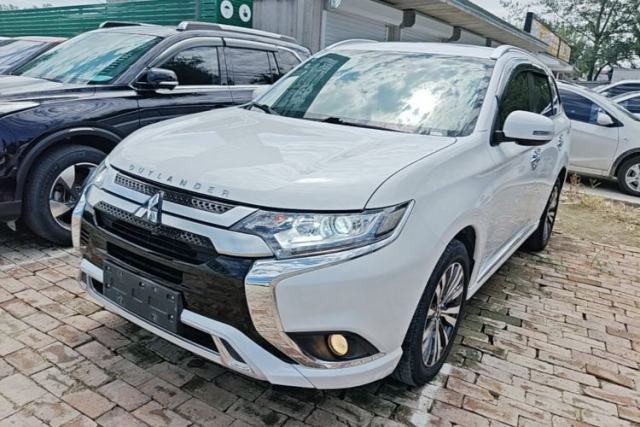 Used Mitsubishi Outlander 2021 2.0L Two-Wheel Drive Comfort Edition 5 Seats