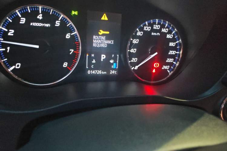 Used Mitsubishi Outlander 2021 2.0L Two-Wheel Drive Comfort Edition 5 Seats Odometer Close Up
