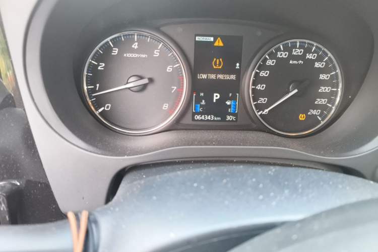 Used Mitsubishi Outlander 2021 2.4L 4x4 Comfort Edition 5 Seats Odometer Close Up