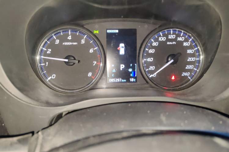 Used Mitsubishi Outlander 2021 2.4L 4x4 Zhi Xiang Edition 7 Seats Odometer Close Up