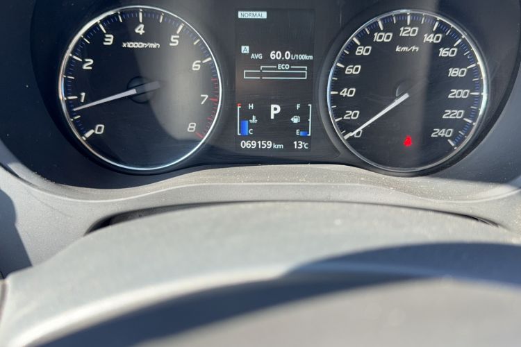 Used Mitsubishi Outlander 2021 2.4L 4x4 Zhi Xiang Edition 7 Seats Odometer Close Up