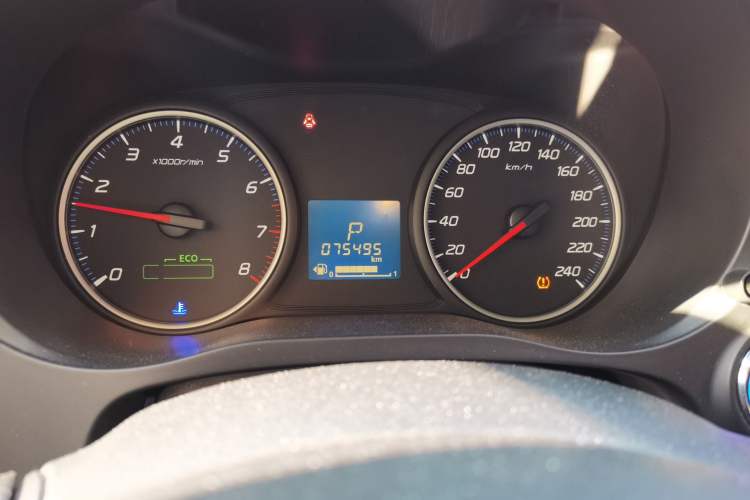 Used Mitsubishi Outlander 2021 Revised Version 2.0L Two-Wheel Drive Comfort Edition 5 Seats Odometer Close Up