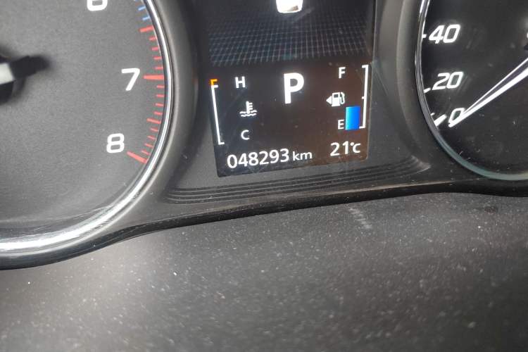 Used Mitsubishi Outlander 2021 2.4L 4x4 Zhi Xiang Edition 7 Seats Odometer Close Up