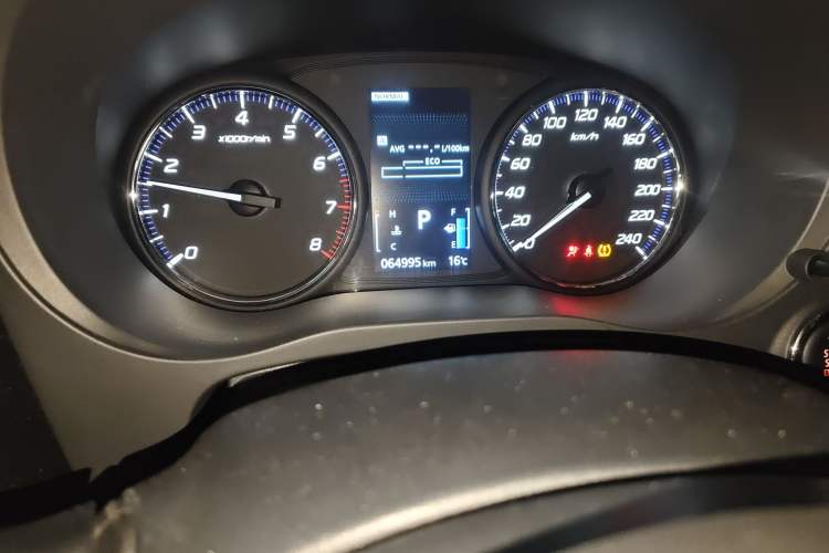 Used Mitsubishi Outlander 2021 2.4L 4x4 Zhi Xiang Edition 7 Seats Odometer Close Up
