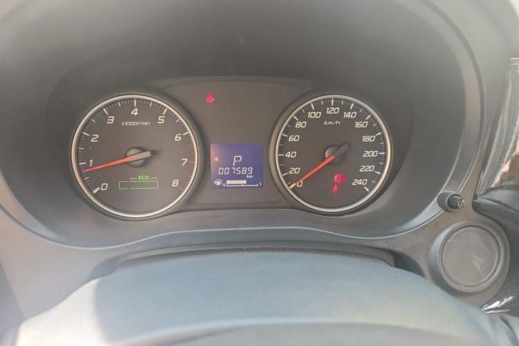 Used Mitsubishi Outlander 2021 Revised Version 2.0L Two-Wheel Drive Comfort Edition 5 Seats Odometer Close Up