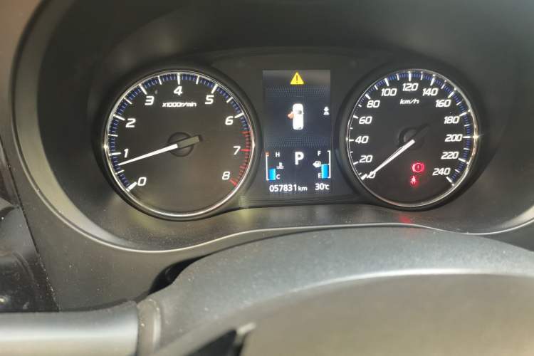 Used Mitsubishi Outlander 2021 2.0L Two-Wheel Drive Comfort Edition 5 Seats Odometer Close Up
