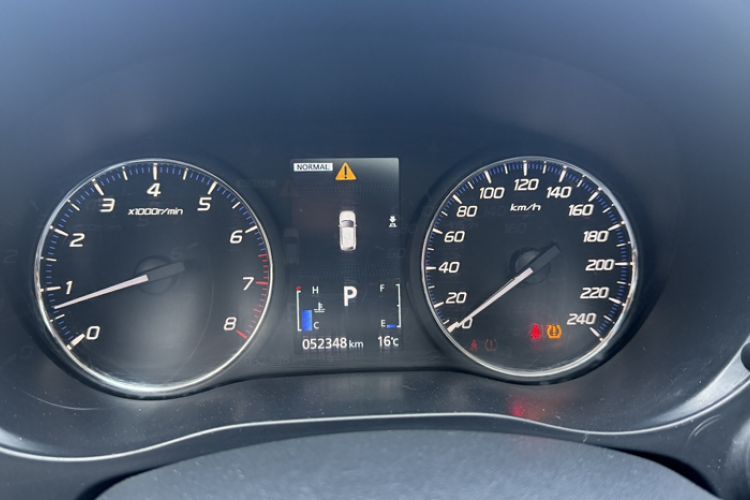 Used Mitsubishi Outlander 2021 2.4L 4x4 Zhi Xiang Edition 7 Seats Odometer Close Up