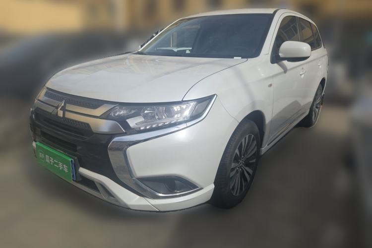Used Mitsubishi Outlander 2021 Revised Version 2.0L Two-Wheel Drive Comfort Edition 5 Seats Guazi used car, China used car export, Used car for sale, Used  cars, Cheapest cars for sale