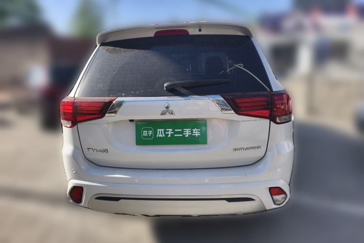 Used Mitsubishi Outlander 2021 2.0L Two-Wheel Drive Comfort Edition 5 Seats Rear