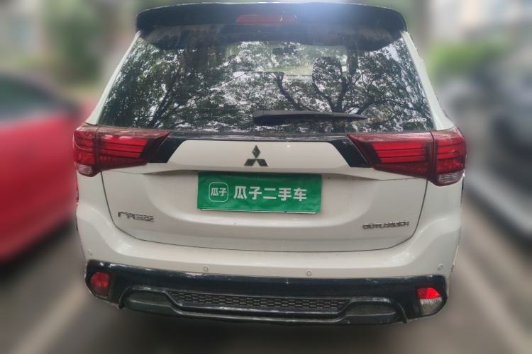 Used Mitsubishi Outlander 2021 2.4L 4x4 DynaDrive Edition 5 Seats Rear