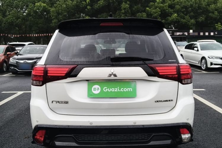 Used Mitsubishi Outlander 2021 2.4L 4x4 DynaDrive Edition 5 Seats Rear