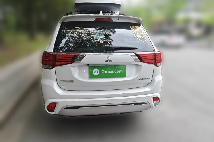 Used Mitsubishi Outlander 2021 Revised Version 2.0L Two-Wheel Drive Comfort Edition 7 Seats Rear