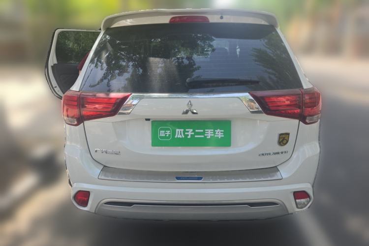 Used Mitsubishi Outlander 2021 Revised Version 2.0L Two-Wheel Drive Enjoyment Edition 5 Seats Rear