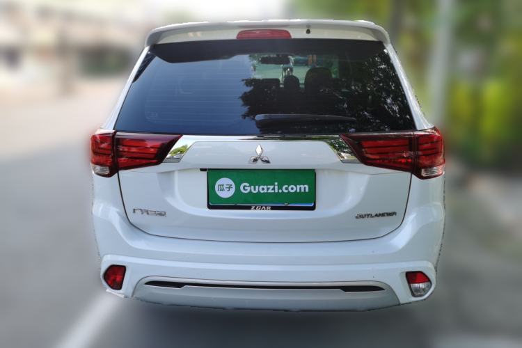 Used Mitsubishi Outlander 2021 Revised Version 2.0L Two-Wheel Drive Enjoyment Edition 5 Seats Rear