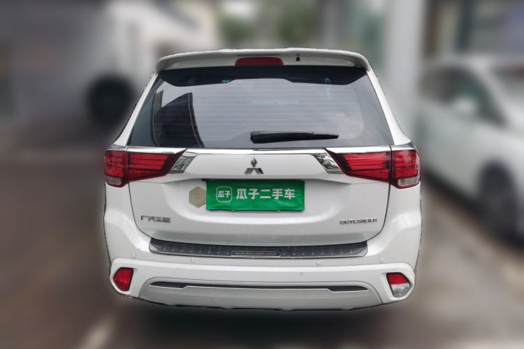 Used Mitsubishi Outlander 2021 Revised Version 2.0L Two-Wheel Drive Comfort Edition 5 Seats Rear