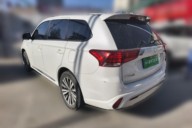 Used Mitsubishi Outlander 2021 2.0L Two-Wheel Drive Comfort Edition 5 Seats Rear Left 45 Deg