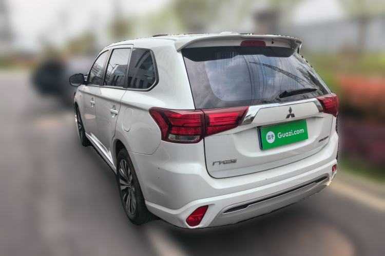 Used Mitsubishi Outlander 2021 2.0L Two-Wheel Drive Comfort Edition 5 Seats Rear Left 45 Deg