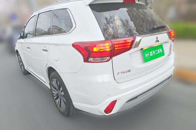 Used Mitsubishi Outlander 2021 2.4L 4x4 Comfort Edition 5 Seats Rear Left 45 Deg