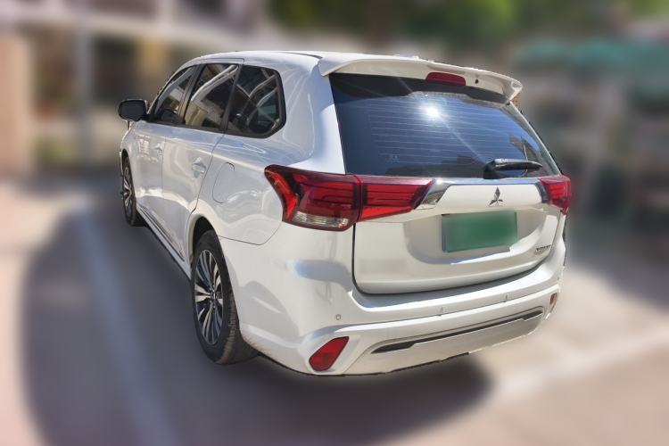 Used Mitsubishi Outlander 2021 2.0L Two-Wheel Drive Comfort Edition 5 Seats Rear Left 45 Deg