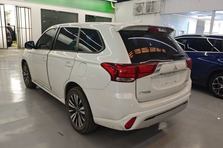 Used Mitsubishi Outlander 2021 Revised Version 2.0L Two-Wheel Drive Comfort Edition 5 Seats Rear Left 45 Deg
