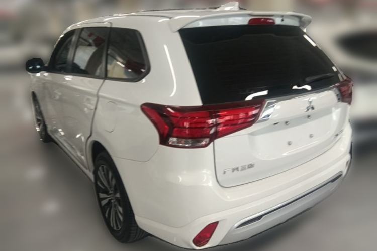 Used Mitsubishi Outlander 2021 2.0L Two-Wheel Drive Comfort Edition 5 Seats Rear Left 45 Deg