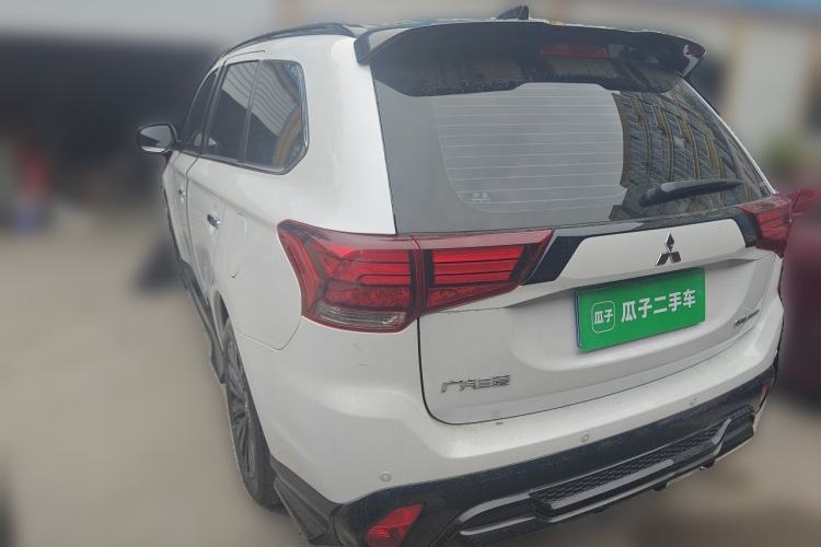 Used Mitsubishi Outlander  Rear Left 45 Deg