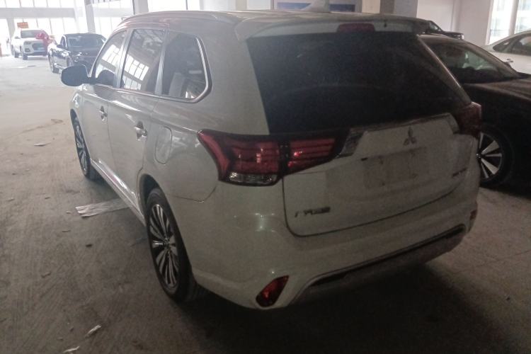 Used Mitsubishi Outlander 2021 2.0L Two-Wheel Drive Comfort Edition 5 Seats Rear Left 45 Deg