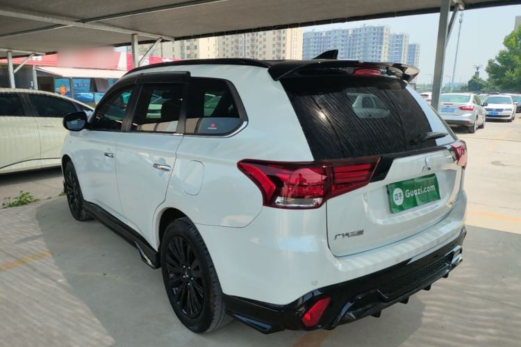 Used Mitsubishi Outlander 2021 2.4L 4x4 DynaDrive Edition 5 Seats Rear Left 45 Deg