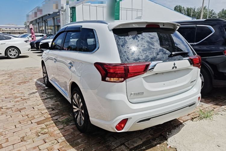 Used Mitsubishi Outlander 2021 2.0L Two-Wheel Drive Comfort Edition 5 Seats Rear Left 45 Deg