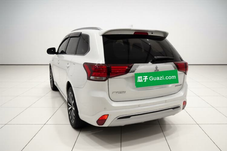 Used Mitsubishi Outlander 2021 Revised Version 2.0L Two-Wheel Drive Enjoyment Edition 5 Seats Rear Left 45 Deg