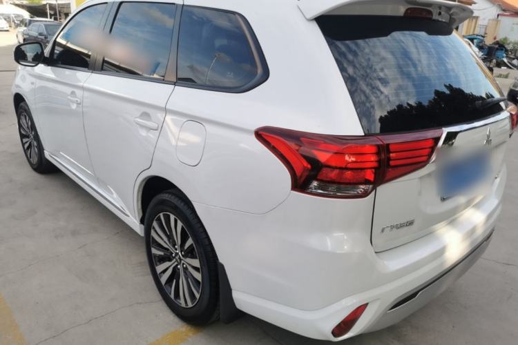 Used Mitsubishi Outlander 2021 2.0L Two-Wheel Drive Comfort Edition 5 Seats Rear Left 45 Deg