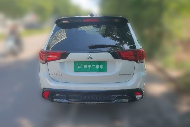 Used Mitsubishi Outlander 2021 2.4L 4x4 DynaDrive Edition 5 Seats Rear