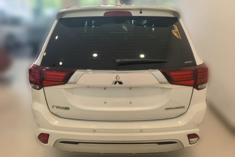 Used Mitsubishi Outlander 2021 2.4L 4x4 Zhi Xiang Edition 7 Seats Rear