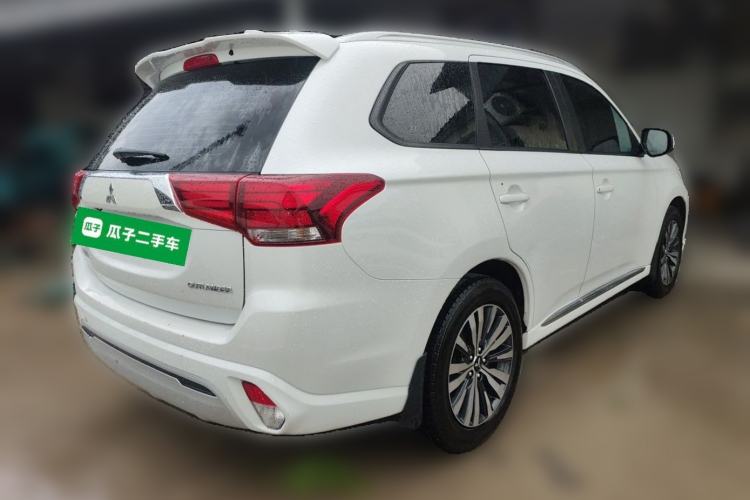 Used Mitsubishi Outlander 2021 2.0L Two-Wheel Drive Comfort Edition 5 Seats Rear Right 45 Deg