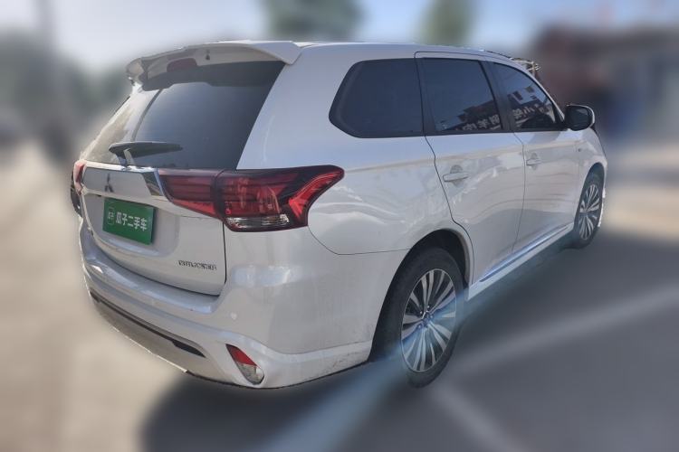 Used Mitsubishi Outlander 2021 2.0L Two-Wheel Drive Comfort Edition 5 Seats Rear Right 45 Deg