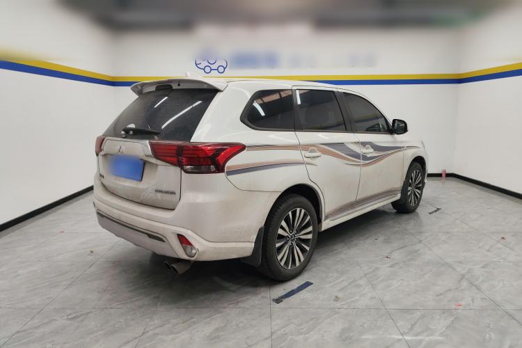 Used Mitsubishi Outlander 2021 Revised Version 2.0L Two-Wheel Drive Comfort Edition 5 Seats Rear Right 45 Deg