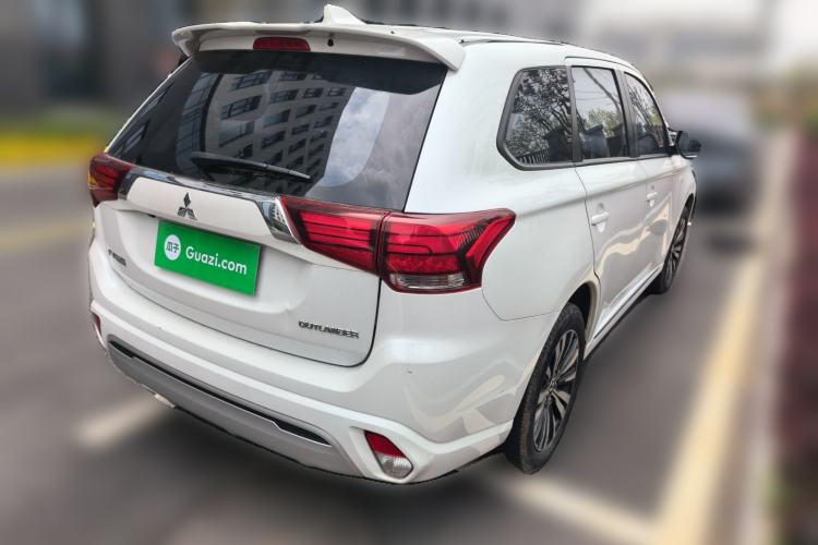 Used Mitsubishi Outlander 2021 2.0L Two-Wheel Drive Comfort Edition 5 Seats Rear Right 45 Deg