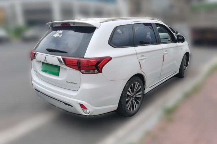 Used Mitsubishi Outlander 2021 2.0L Two-Wheel Drive Comfort Edition 5 Seats Rear Right 45 Deg