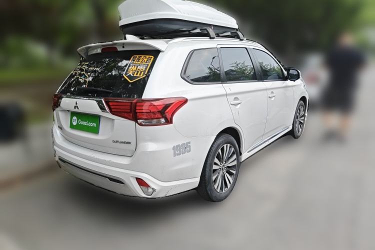Used Mitsubishi Outlander 2021 Revised Version 2.0L Two-Wheel Drive Comfort Edition 7 Seats Rear Right 45 Deg