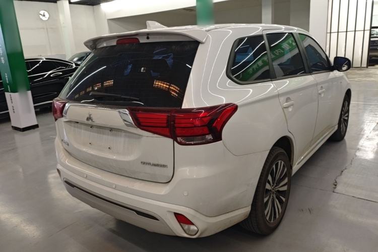 Used Mitsubishi Outlander 2021 Revised Version 2.0L Two-Wheel Drive Comfort Edition 5 Seats Rear Right 45 Deg