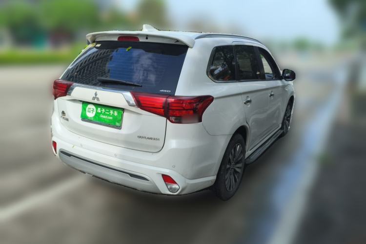 Used Mitsubishi Outlander 2021 2.4L 4x4 Comfort Edition 5 Seats Rear Right 45 Deg