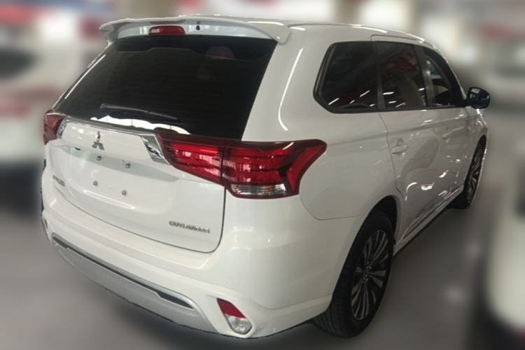 Used Mitsubishi Outlander 2021 2.0L Two-Wheel Drive Comfort Edition 5 Seats Rear Right 45 Deg