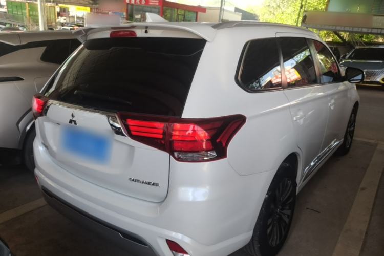 Used Mitsubishi Outlander 2021 Revised Version 2.0L Two-Wheel Drive Enjoyment Edition 5 Seats Rear Right 45 Deg