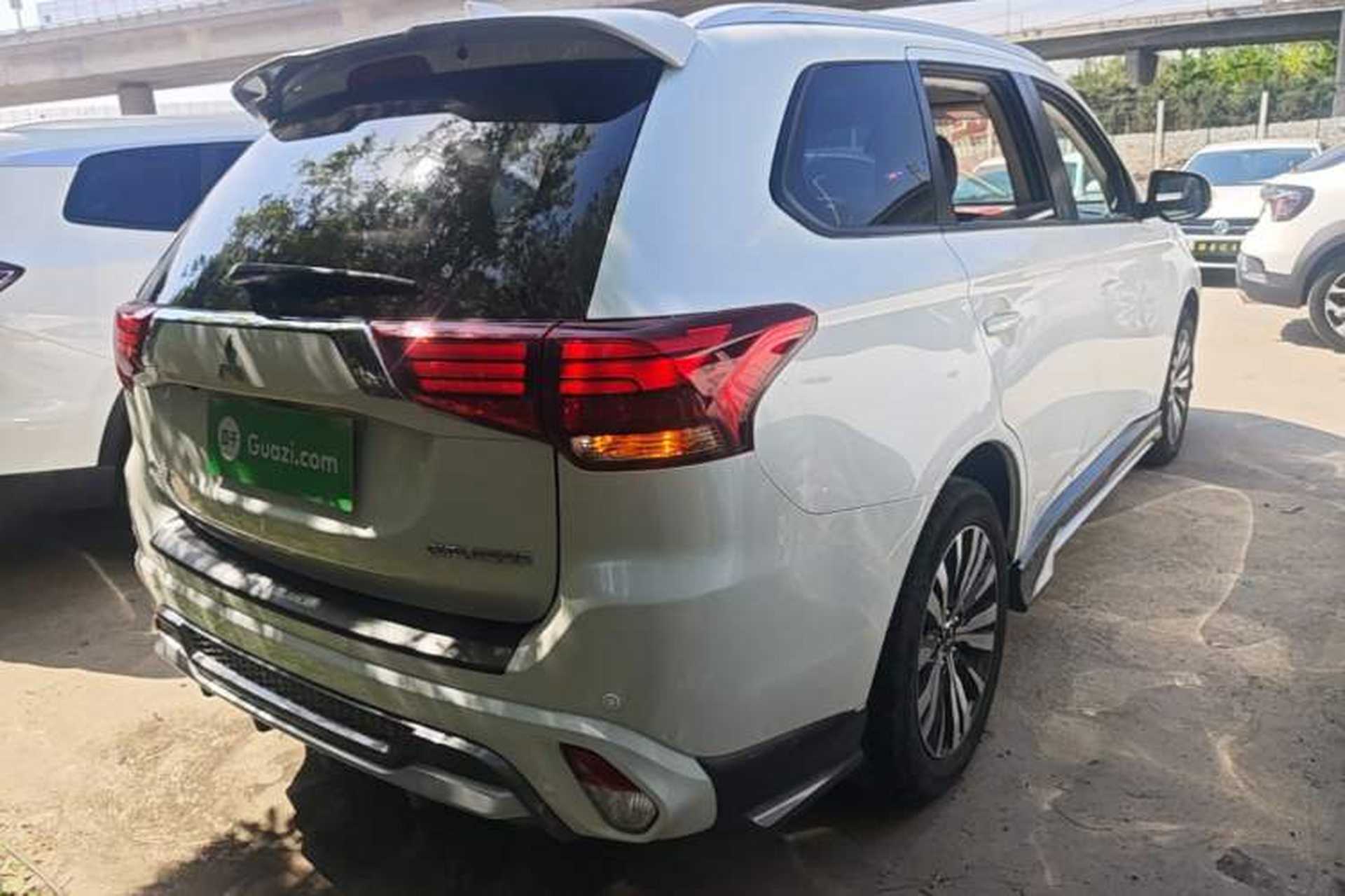 Used Mitsubishi Outlander 2021 2.0L Two-Wheel Drive Comfort Edition 5 Seats Rear Right 45 Deg