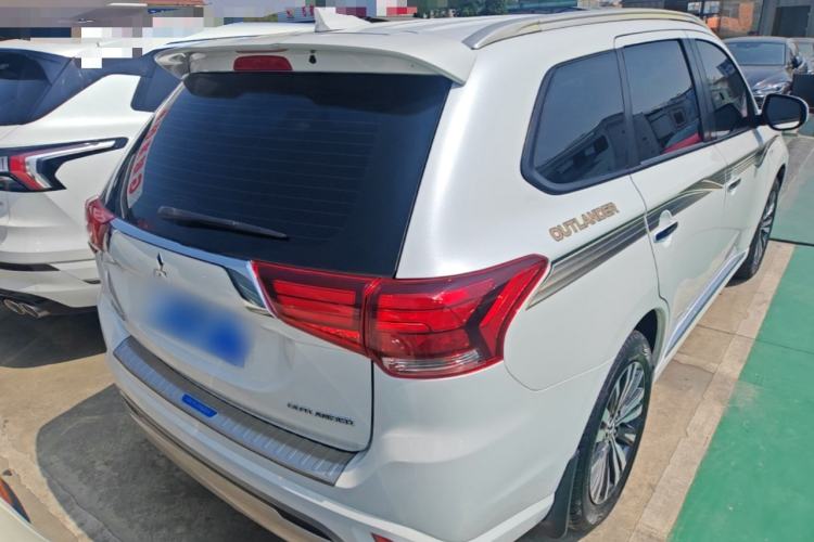 Used Mitsubishi Outlander 2021 Revised Version 2.0L Two-Wheel Drive Comfort Edition 5 Seats Rear Right 45 Deg