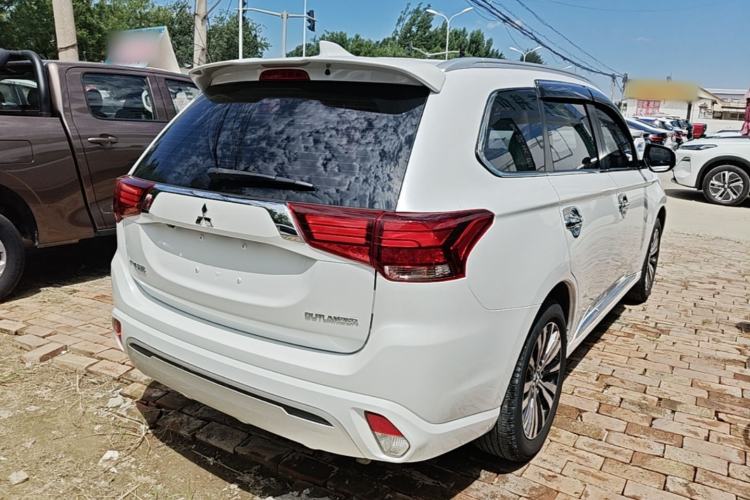 Used Mitsubishi Outlander 2021 2.0L Two-Wheel Drive Comfort Edition 5 Seats Rear Right 45 Deg