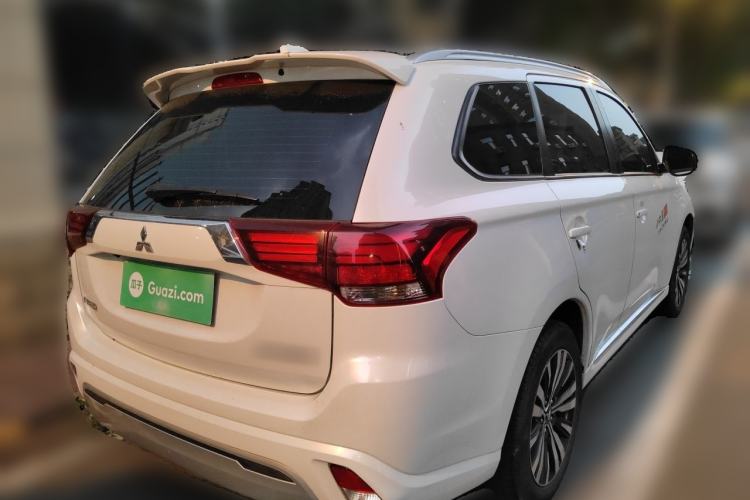 Used Mitsubishi Outlander 2021 Revised Version 2.0L Two-Wheel Drive Enjoyment Edition 5 Seats Rear Right 45 Deg